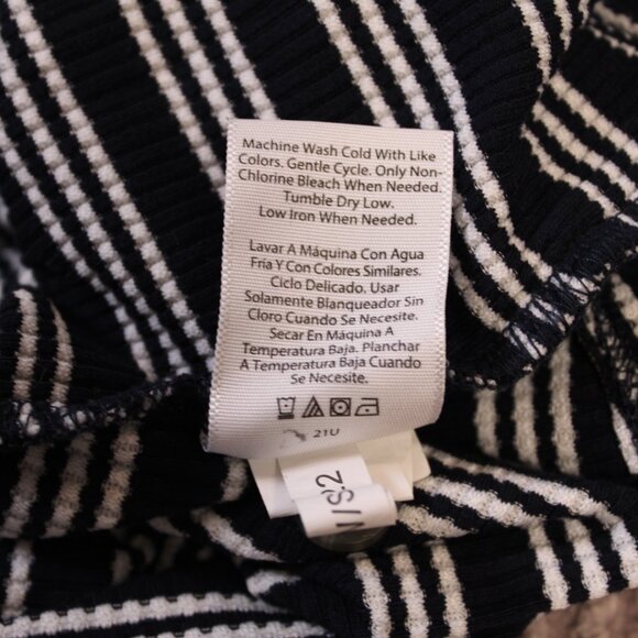 Free Assembly Women's Button Shoulder Mock Neck Ribbed Top, Dark Navy, Size Med - Picture 8 of 11